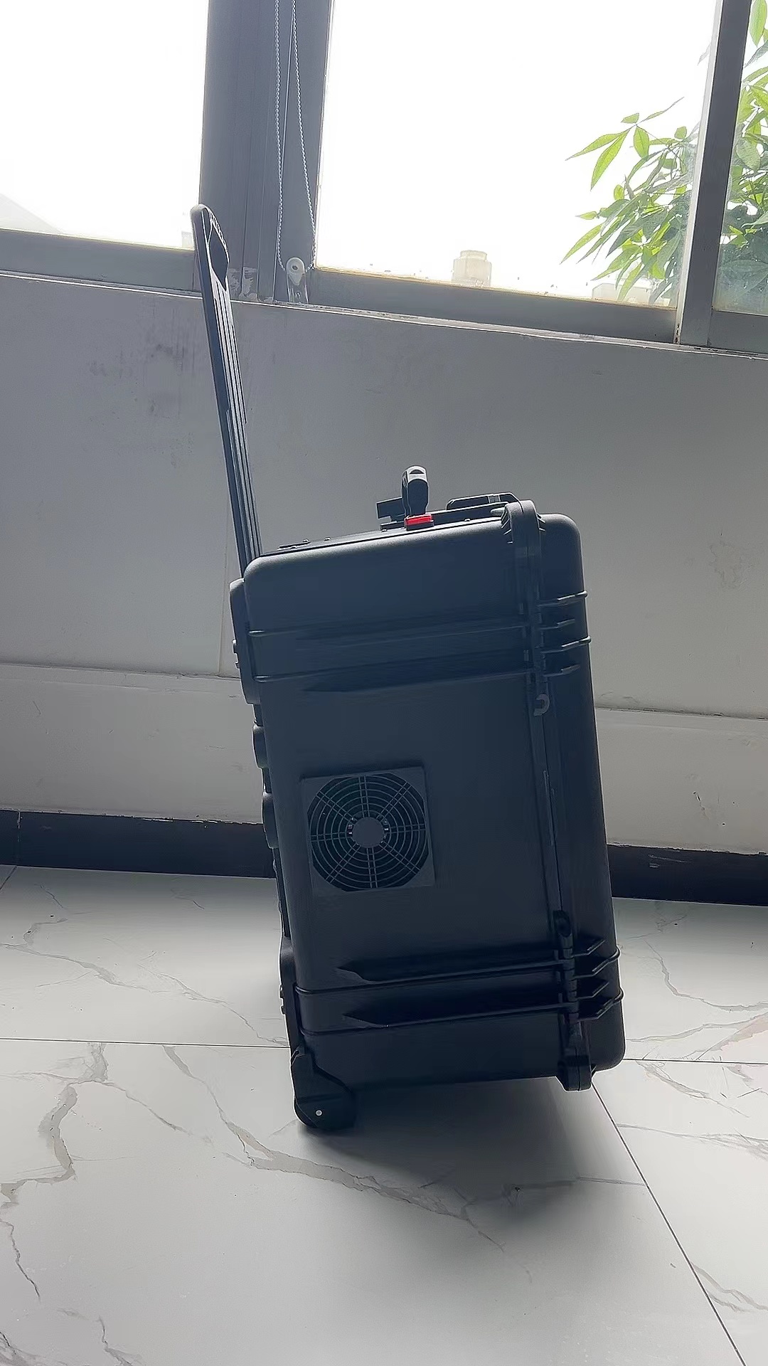 沙湖镇手拉箱型移动通信干扰器